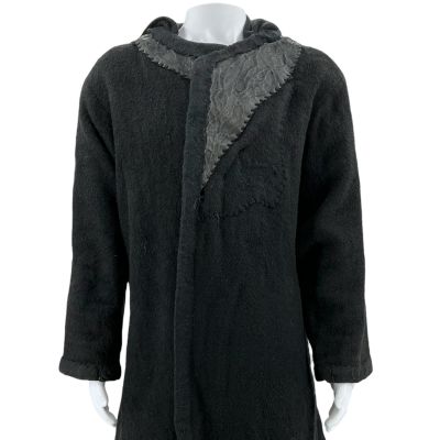 Vikings (2013-2020) Ragnar (Travis Fimmel) Screen Worn Open-Front, Coat Ep 307 | VIP Fan Auctions