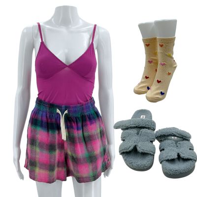 Mercy Britt Raven Production Worn Shirt, Shorts, Socks & Sandals Ch 2 Sc Multiple | VIP Fan Auctions