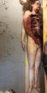 Lot 627 - "Altered Carbon" Full female naked body for organ removal