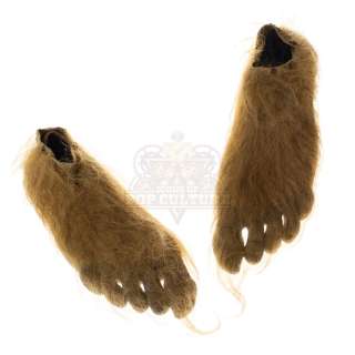 How the Grinch Stole Christmas – The Grinch’s (Jim Carrey) Costume Feet– H83 | Icons of Pop Culture