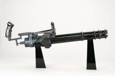 Arnold Schwarzenegger stunt Gatling gun from T2 | Profiles in History