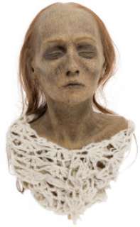 Psycho IV: The Beginning (Universal, 1990), Olivia Hussey "Norma ‘Mother‘ Bates" Mummified Bust.