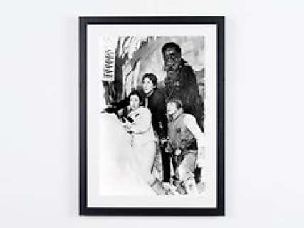 - Princess Leia, Han Solo, Luke Skywalker And Chewbacca on Set, Star Wars Episode V: the Empire Strikes Back | Star Wars Episode V: The Empire Strikes Back, - Princess Leia, Han Solo, Luke Skywalker and Chewbacca on Set - Fine Art Photography - Luxury Wooden Framed 70X50 cm - Limited Edition Nr 01 of 50 - Serial ID 16680 - - Framed, with numbered COA,… | Catawiki