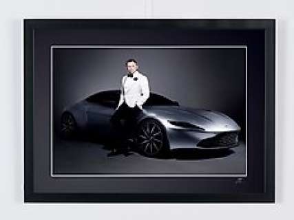 - Daniel Craig As « James Bond 007 » And His Aston Martin Db10, James Bond 007: Spectre | James Bond 007: Spectre, - Daniel Craig as « James Bond 007 » and his Aston Martin DB10 - Fine Art Photography - Luxury Wooden Framed 70X50 cm - Limited Edition Nr 01 of 30 - Serial ID 20131 - - Original Certificate (COA), Hologram Logo Editor and… | Catawiki