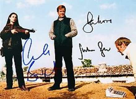 James Bond 007: For Your Eyes Only | James Bond 007: For Your Eyes Only - Triple signed by Roger Moore, Carole Bouquet & Julian Glover - with COA | Catawiki