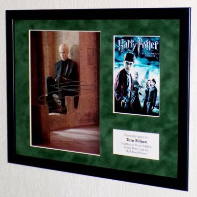 Harry Potter - Tom Felton (Draco Malfoy) Framed, signed + COA & Photo signing session | Catawiki