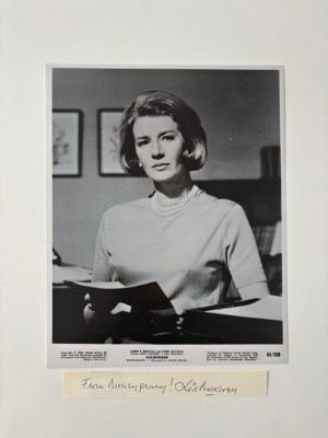 James Bond 007: Dr. No - Lois Maxwell as "Miss Moneypenny" signed card with photo with b´bc holographic COA