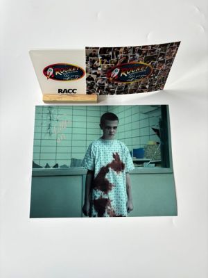 Stranger Things - Signed by Millie Bobby Brown | Catawiki
