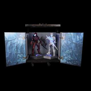 AQUAMAN (2018) - Lot 21 - Pair of Light-Up Atlantean Soldier Marketing Display Statues