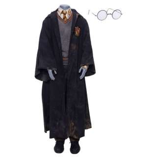 HARRY POTTER AND THE CHAMBER OF SECRETS (2002) - Lot 206 - Harry Potter‘s (Daniel Radcliffe) Distressed Costume with Glasses