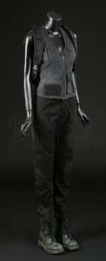 Terminator Genisys - Lot 214 - Sarah Connor‘s (Emilia Clarke) Bloody Vest Costume