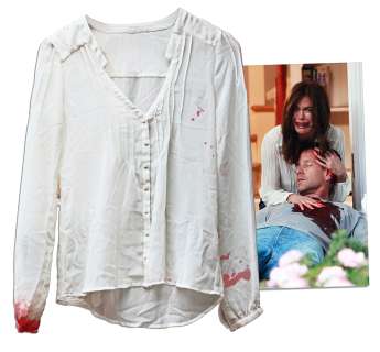 Teri Hatcher Screen-Worn Wardrobe From ’’Desperate Housewives’’ -- Blood-Stained Shirt From Episode Where Mike Is Killed | Nate Sanders