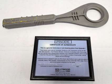Hollywood Icons Star Wars Episode 1 Hand prop / set dressing piece with COA. Good to good plus | misc / divers