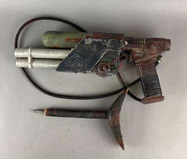 Star Trek VI Screen Used Klingon Miners Rifle Resin Prop | misc / divers