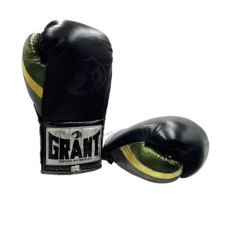 Lot 121 - Creed III Damian Jonathan Majors Screen Used Boxing Gloves Ch 16 Sc 155-170 - Lot #121 - Creed III Damian Jonathan Majors Screen Used Boxing Gloves Ch 16 Sc 155-170: Authentic Auction Item | VIP Fan Auctions