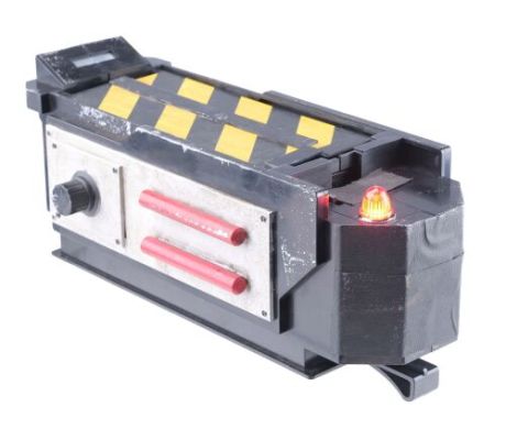 GHOSTBUSTERS: AFTERLIFE (2021) - Lot #146 : Light-Up Spengler Farm Field Ghost Trap