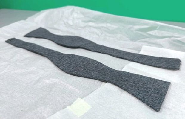 Doctor Who Prop Bow Tie Matt Smith 11th Production Used T-shirt Propstore Prize