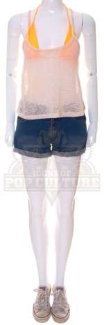 Shallows, The - Nancy’s (Blake Lively) Photo Double Outfit - 1080 | Icons of Pop Culture