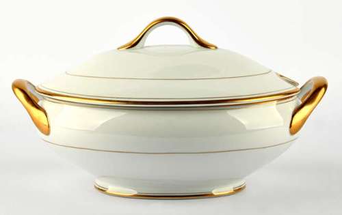 James Bond: A View To a Kill Prop Soup Tureen (23x33x19cm). ’Palais’ White with Gold Trims, by… | Ewbank’s