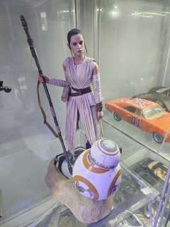 Hot toys Rey and BB8 figures. (loose but complete)