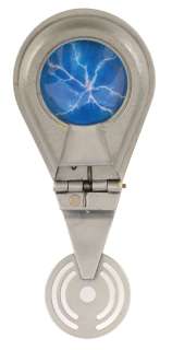 Lot 884 - Hero Vox illumiating communicator from Galaxy Quest.