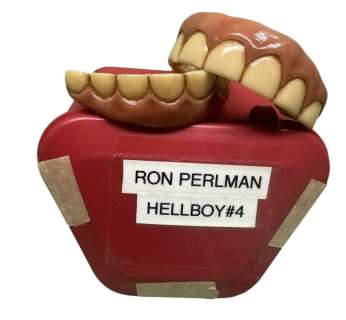 Hellboy (2004) - Hellboy (Ron Perlman) Teeth | Hanlin Auction Service