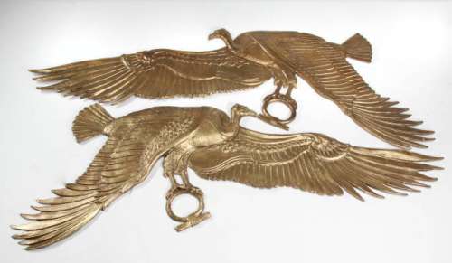 CLEOPATRA VULTURES | Julien’s