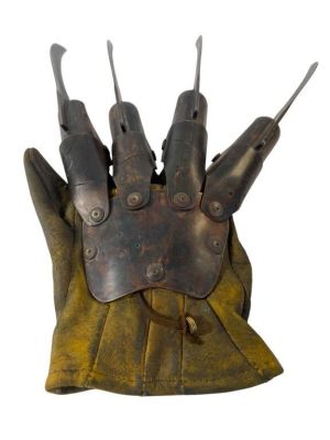 Lot 101 - Freddy vs. Jason (2003) - Freddy’s Post-Production Glove (Steel Version) | Hanlin Auction Service