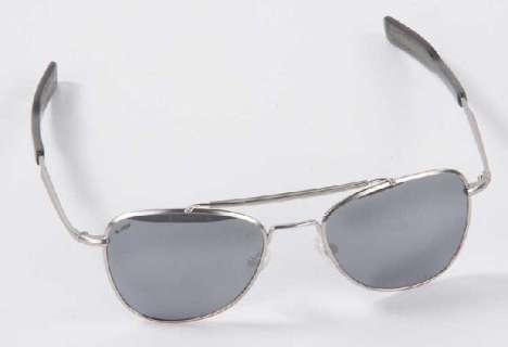 LOST - Lot 1108 - David Reyes‘ sunglasses