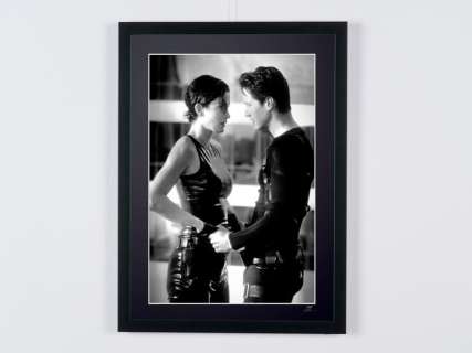 Matrix 1999 - Kate Moss & Keanu Reeves | MATRIX 1999 - KATE MOSS & KEANU REEVES - Fine Art Photography - Luxury Wooden Framed 70X50 cm - Limited Edition 01 of 30 - Serial ID 30728 - Original Certificate (COA), Hologram Logo Editor and QR Code | Catawiki