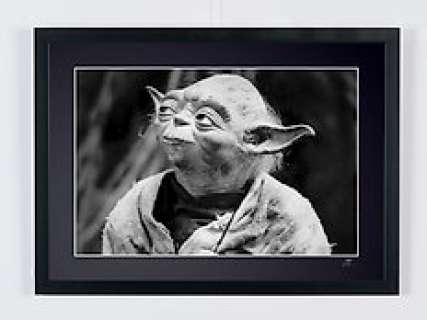 Star Wars Episode V: the Empire Strikes Back" (1980) - Master Yoda’s | Star Wars Episode V: The Empire Strikes Back" (1980) - Master Yoda’s - Fine Art Photography - Luxury Wooden Framed 70X50 cm - Limited Edition Nr 02 of 30 - Serial ID 60044 - Original Certificate (COA), Hologram Logo Editor and QR Code | Catawiki