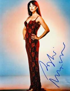 James Bond 007: The World is Not Enough - Sophie Marceau, signed with COA | Catawiki