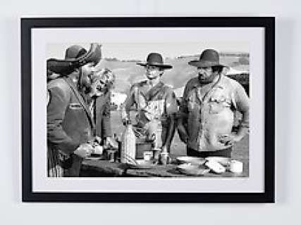 They Call Me Trinity (1970) - Terence Hill And Bud Spencer | They Call Me Trinity (1970) - Terence Hill and Bud Spencer - Fine Art Photography - Luxury Wooden Framed 70X50 cm - Limited Edition Nr 07 of 50 - Serial ID 19981 - Original Certificate (COA), Hologram Logo Editor and QR Code | Catawiki