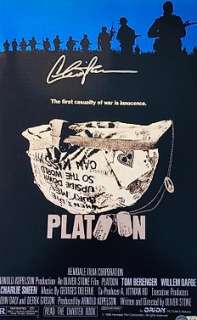 Platoon | Platoon - Charlie Sheen - Signed 28x35 cm - With Beckett COA | Catawiki