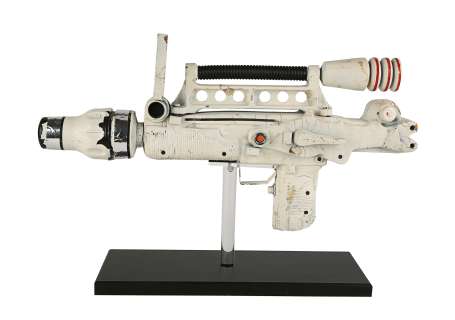 JAMES BOND: MOONRAKER (1979) - Lot 201 - Astronaut Laser Rifle