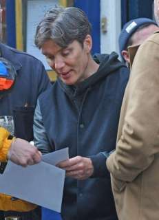 Peaky Blinders - Cillian Murphy (Tommy Shelby) - Signed in person w/ photo proof (London, 2023) | Catawiki