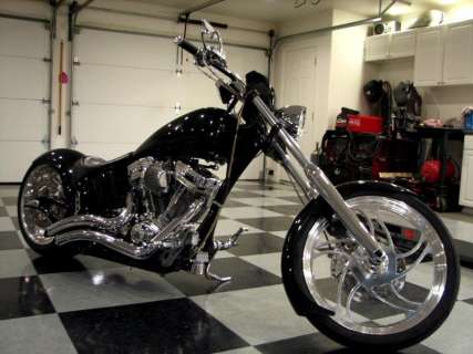 Lot 707 - 2004 Big Bear Pro-Street Venom Motorcycle from Transformers