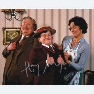 Harry Potter - Signed by Harry Melling (Dudley Dursley) | Catawiki
