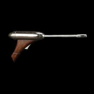 STAR WARS: THE PHANTOM MENACE (1999) - Lot 354 - Padme Amidala‘s (Natalie Portman) Hero Blaster