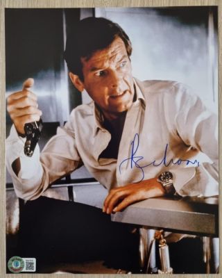 James Bond 007: The Man with the Golden Gun - Roger Moore | Catawiki