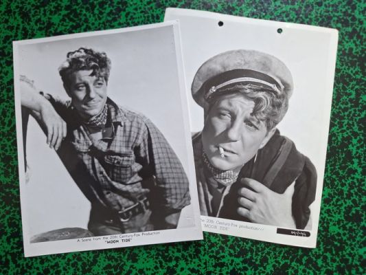 Attrib. Charles G. Clarke (1899-1983) - (x2) Jean Gabin, ’Moon Tide’, (La Péniche de l’amour ) 1942 | Catawiki