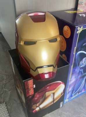 Hasbro Marvel Legends Iron Man Mark VII Electronic Helmet (1:1 Scale) - Hasbro - - Movie prop Electronic helmet replica with interior padding and strap; appears to be Marvel Iron Man Legends | Catawiki