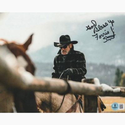 Yellowstone - Signed by Forrie J. Smith (Lloyd Pierce) | Catawiki