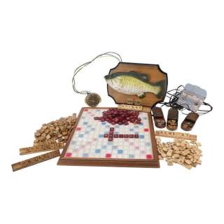 FEAR THE WALKING DEAD (2015-2023) - Lot #158: John Dorie‘s (Garret Dillahunt) Board Game and Bass Alarm Clock