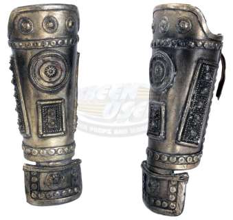 Lot 357 - Troy - Hector‘s Gauntlets (Eric Bana)