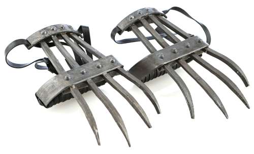 MARVEL‘S IRON FIST - Claire Temple‘s Padded Panteras