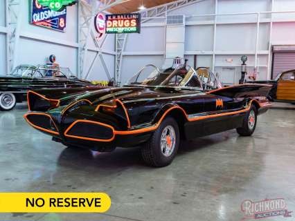Lot 455 - 1977 Lincoln Batmobile