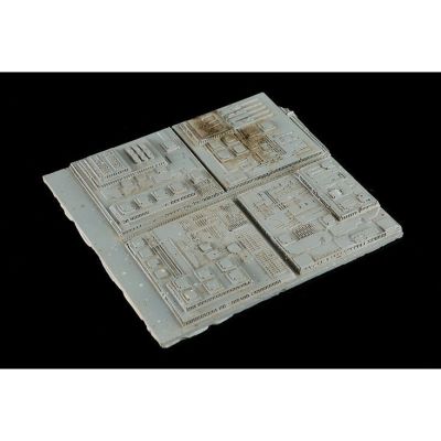 STAR WARS: RETURN OF THE JEDI (1983) - Lot #983 : High-altitude Death Star II Surface Model Miniature Panel