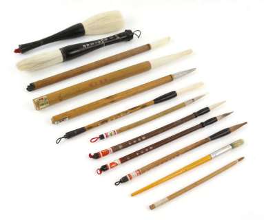 Lara Croft: Tomb Raider The Cradle of Life (2003) Collection of prop paintbrushes that were seen… | Ewbank’s