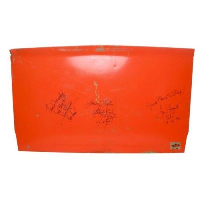 THE DUKES OF HAZZARD (T.V. SERIES, 1979-1985) - Lot #632 : Planet Hollywood Collection: Key Cast-Autographed General Lee Trunk Door